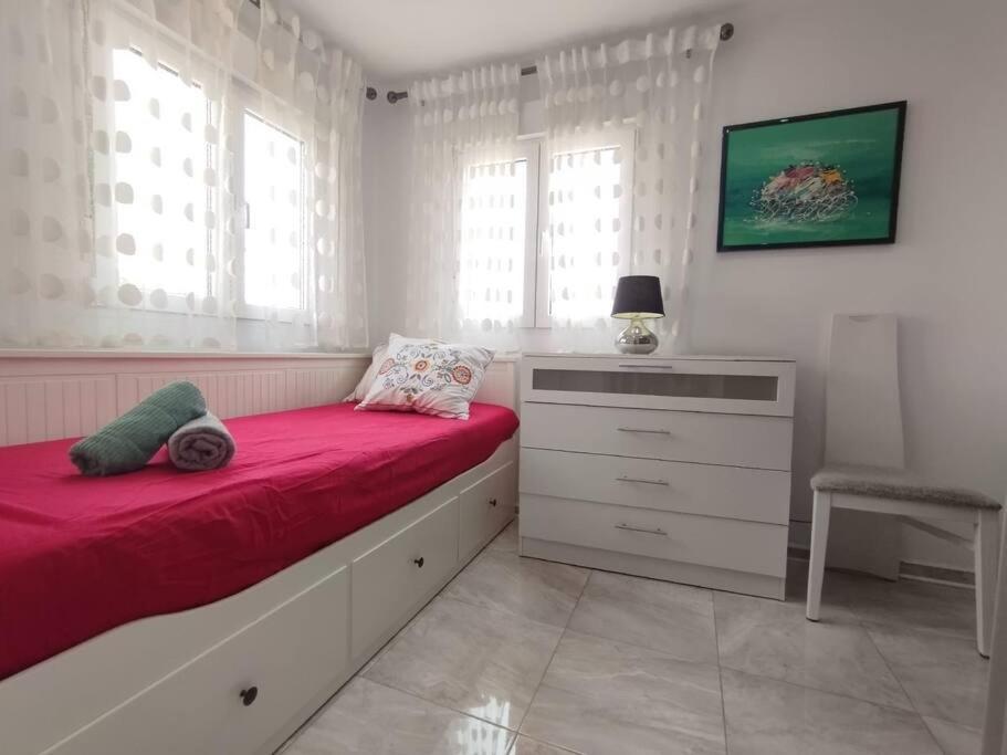 Beautiful 3 Bedroom Townhouse In Urb. Tropicana, Nerja Ngoại thất bức ảnh