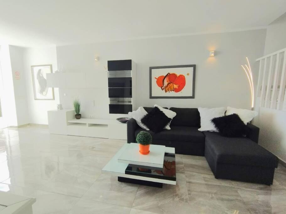 Beautiful 3 Bedroom Townhouse In Urb. Tropicana, Nerja Ngoại thất bức ảnh